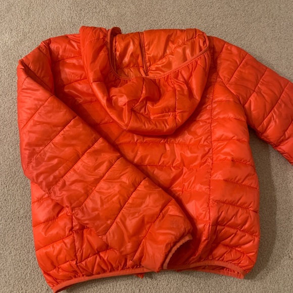 Pink/salmon puffer jacket!! - Picture 2 of 3